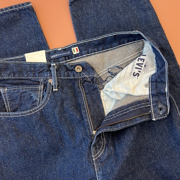 LEVI’S | Made & Crafted Barrel Crop Dark Wash Floral Straight Leg Jeans (s… - Picture 8 of 11